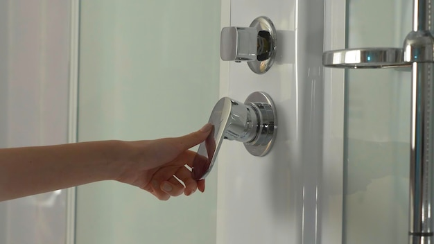 Безопасность дома: Правильное применение дверного ригеля в квартире